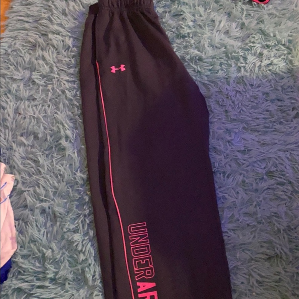 Youths Under Armour sweatpants